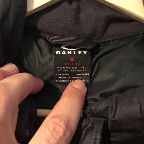 Puffy Oakley men’s coat - Picture 2 of 3